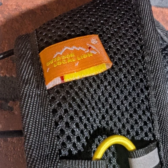 Trail Running Vest - Local Lion - Picture 2 of 14